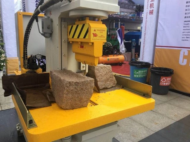 product-1-1 Portable Hydraulic Stone Splitting Machine.jpg